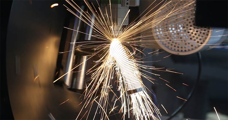 Nowadays, with the market demand for the rapid replacement of product requirements, the market need processing equipment with